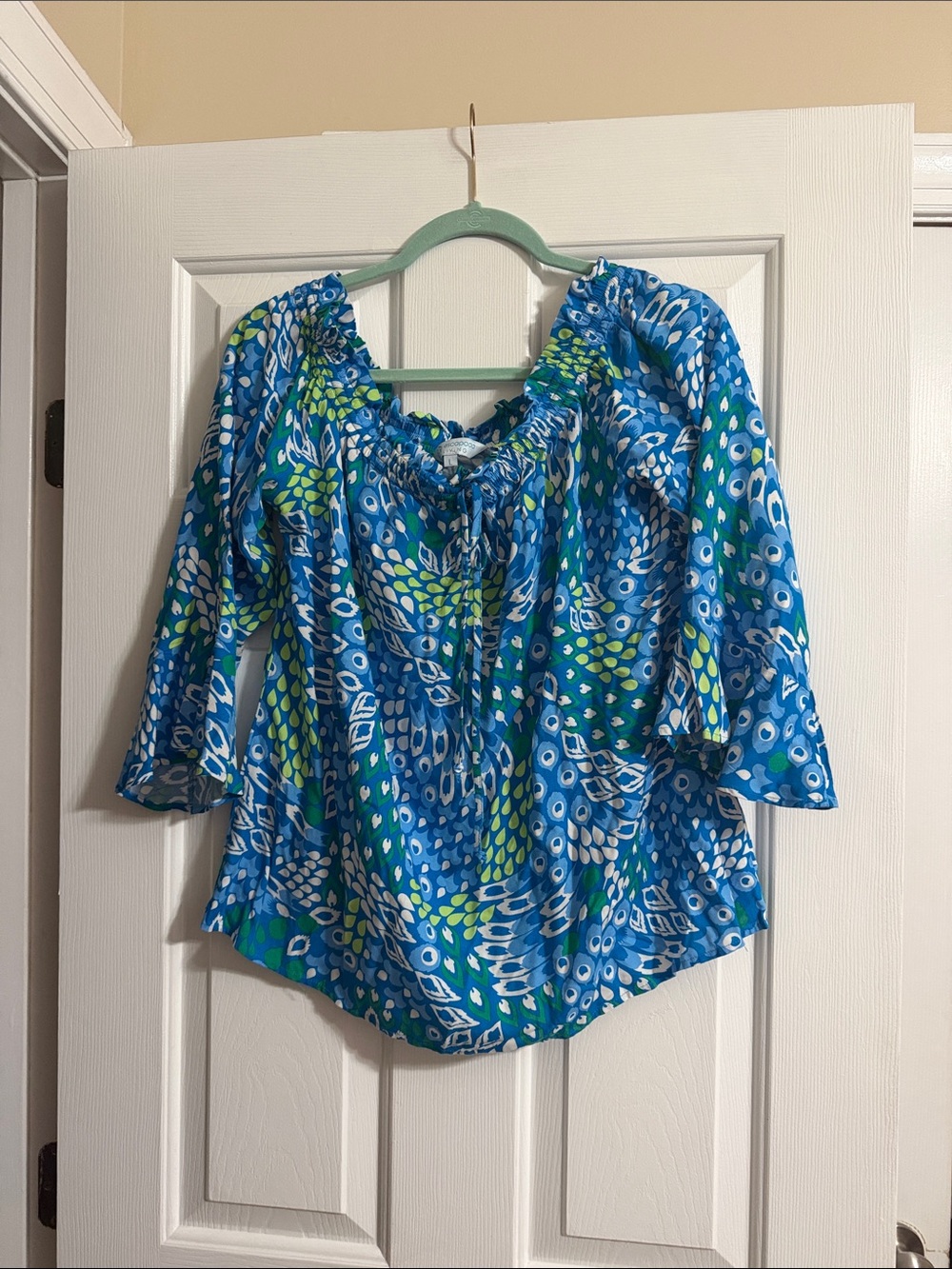 Escapada Colorful Off the Shoulder Flutter Sleeve Spotted Blouse Size Large